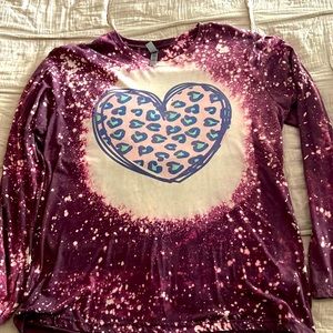 Bleached long sleeved shirt with heart